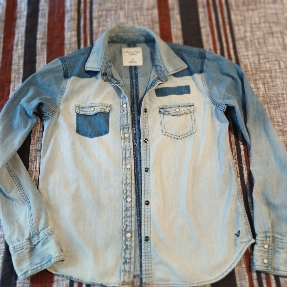 American Eagle Outfitters Light Blue Denim Shirt